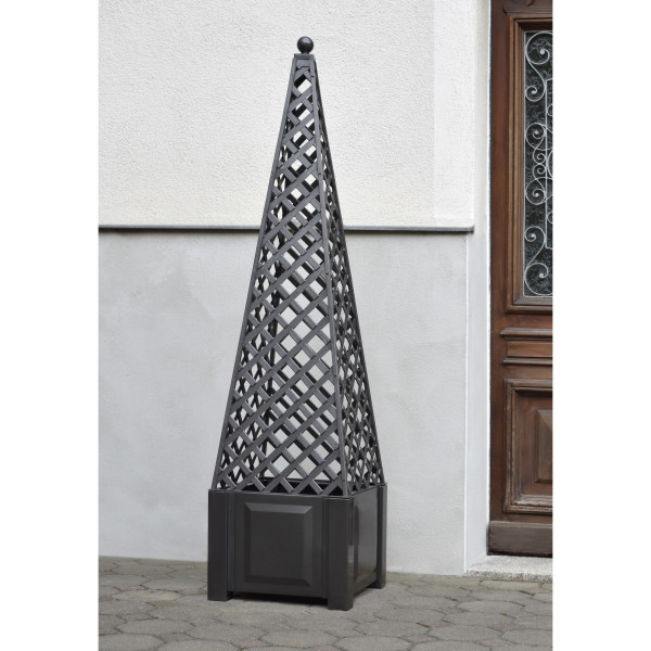 Obelisk v antracitni barvi