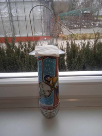 Kovinska ptičja hišica